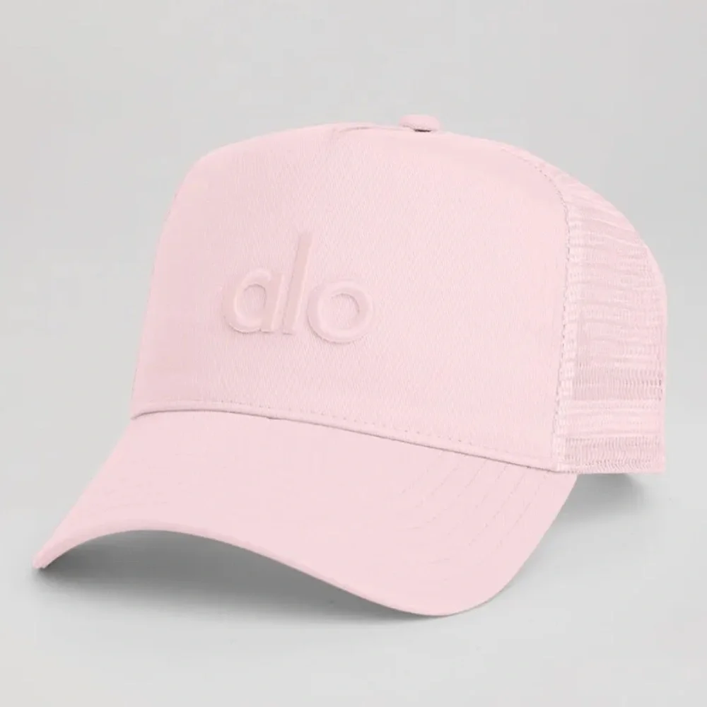 Alo Yoga District Trucker Hat Powder Pink